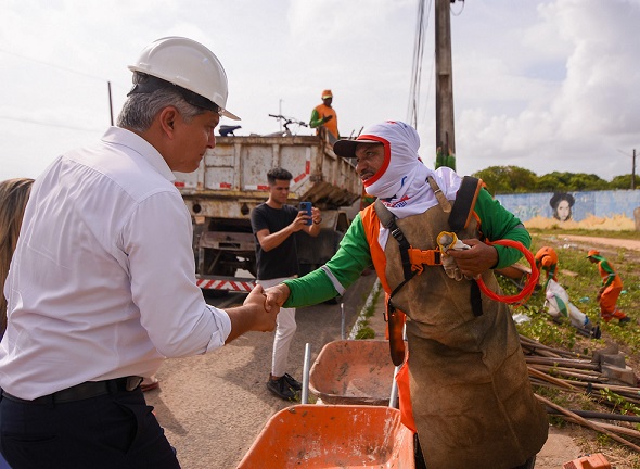 Prefeitura de Socorro realiza mutirão de limpeza no município