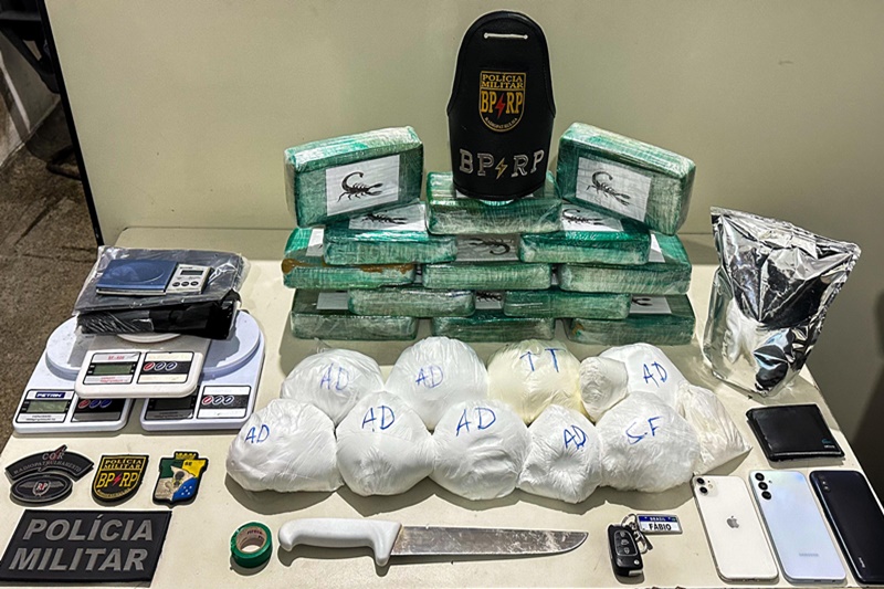 Polícia Militar apreende quase 23kg de drogas em imóvel no Bairro Ponto Novo, em Aracaju