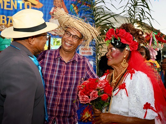 Casamento dos Tabaréus leva alegria e tradição às ruas de São Cristóvão
