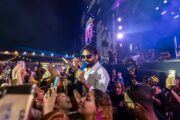 Segunda noite do Arraiá do Povo 2025 contagia sergipanos com forró e arrocha na Orla da Atalaia
