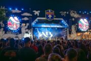 Primeira noite do Arrasta Fé leva mais de 15 mil à Orla da Atalaia com música gospel e louvores