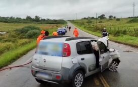 Acidente com veículo da Prefeitura que levava pacientes para hemodiálise deixa um morto e seis feridos