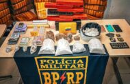 Radiopatrulha apreende 11 kg de drogas e prende mulher por tráfico em Aracaju