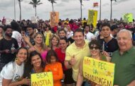 Manifestação em Aracaju contra a PEC da Blindagem e o Projeto da Anistia reúne multidão na Orla da Atalaia