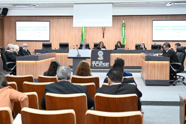 A pedido do MP de Contas, TCE suspende licitação de R$ 67 milhões para serviços de TI da Prefeitura de Aracaju