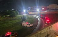 Passageiro morre e condutor fica ferido após moto bater em mureta e cair da Ponte Aracaju-Barra