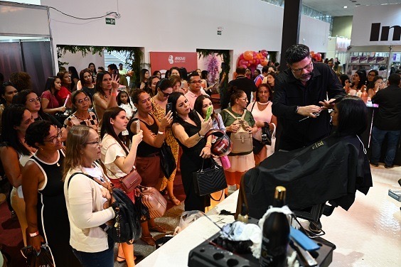 Primeiro dia da Aracaju Beauty Hair 2025 reúne mais de 2 mil participantes