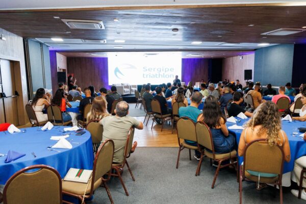 Evento prepara atletas para o Ironman 70.3 Aracaju 2025 e fortalece triathlon em Sergipe
