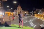 Cantor sergipano viraliza após fazer show vazio na própria cidade; veja o vídeo