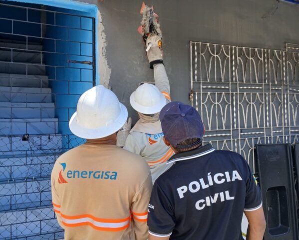 Estabelecimentos são autuados por furto de energia em Aracaju