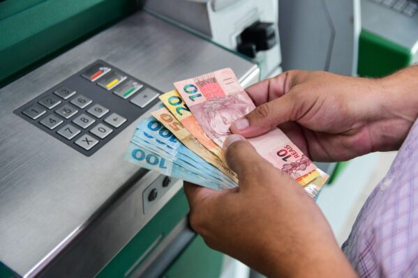 Governo do Estado divulga calendário de pagamento dos servidores do Poder Executivo