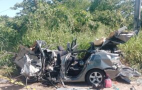 Acidente com dois caminhões e dois carros deixa quatro mortos e quatro feridos em Sergipe