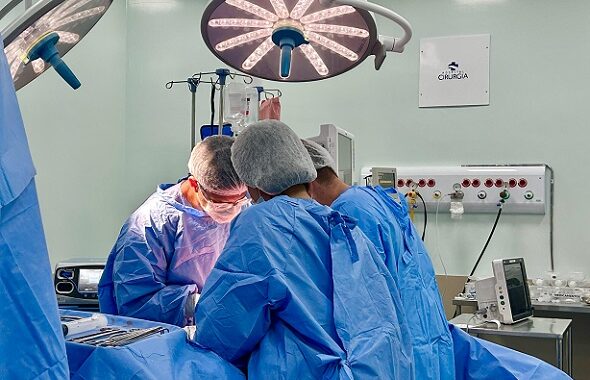 Hospital de Cirurgia realiza primeiros transplantes renais em mulheres e já soma oito procedimentos