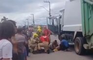 Adolescente de 13 anos atropelado por caminhão de lixo em Propriá é transferido para o Huse
