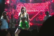 Yasmin Sensação brinda o público com pocket show gratuito em Aracaju