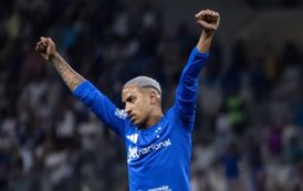 Flamengo perde para o Cruzeiro nos acréscimos e desperdiça chance de liderança