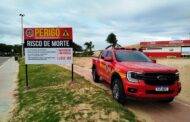 Praia dos Artistas ganha placa de perigo após aumento de afogamentos