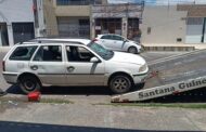 Homem depreda carro que estava há 16 anos sem licenciamento após abordagem em Aracaju