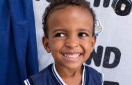 Corpo de criança que morreu após ser atropelada por ônibus escolar é sepultado em Indiaroba