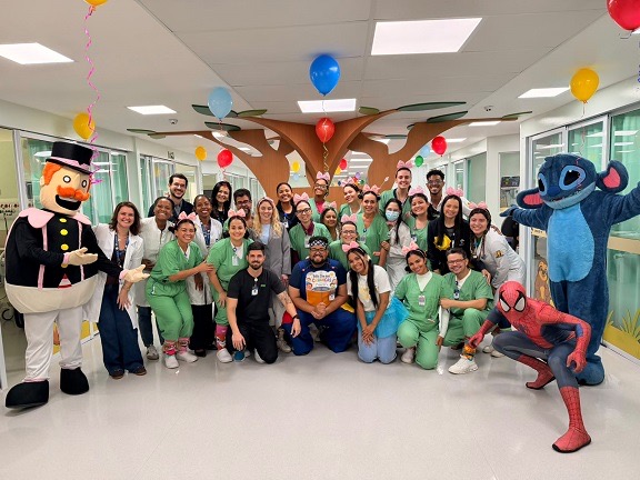 Hospital de Cirurgia celebra mês das crianças com ação especial para pacientes da Pediatria